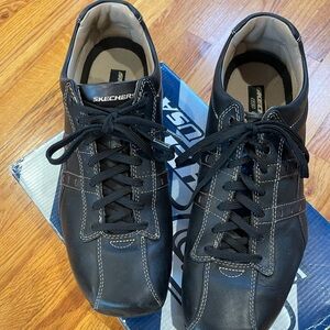 Skechers Men's Black Leather Sneakers